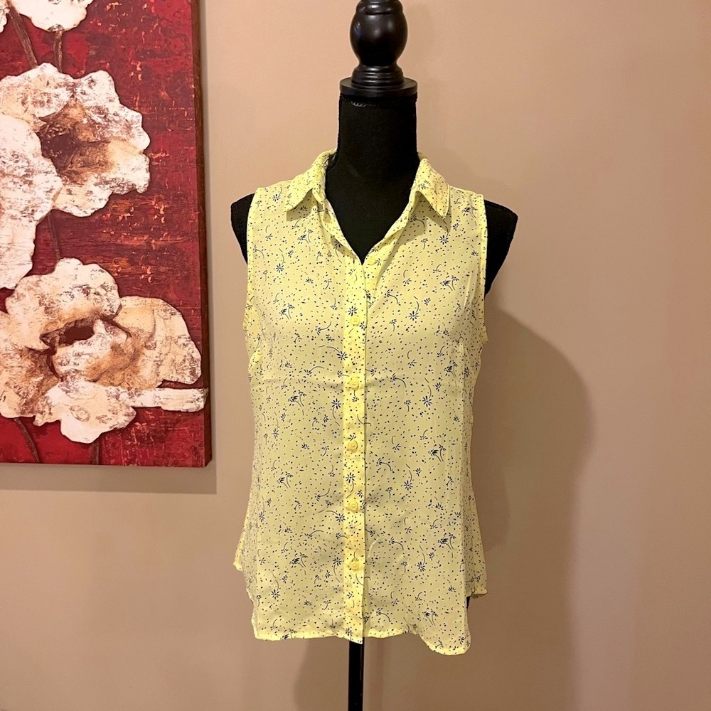Banana Republic Lt Yellow Modern Floral Sleeveless Collared Button-down, Small